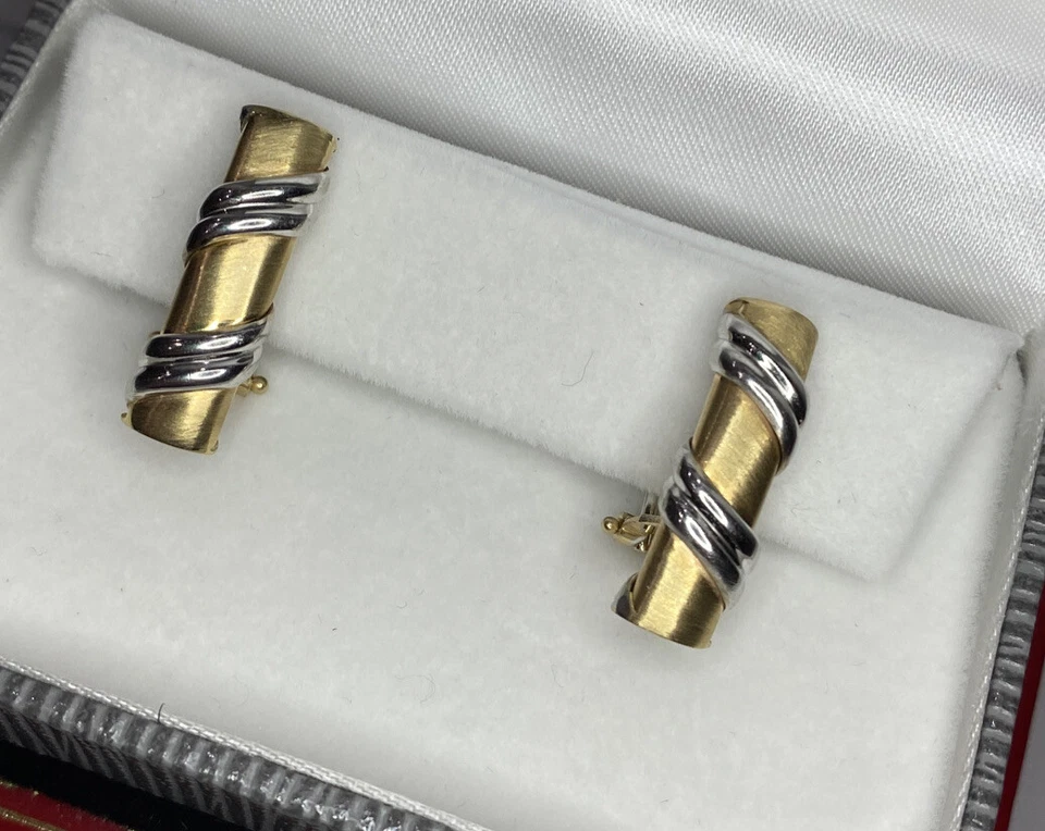 "Pendientes colgantes Huggie Omega satinados 5 Gm aros en J amarillo blanco retorcido 14k 1""" Foto 2 de 4