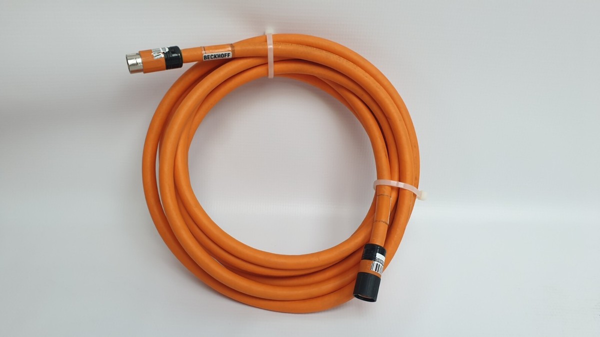 45番 Beckhoff ZK4501-8022-0050 Motor Cable AX5000 Dynamic 5m