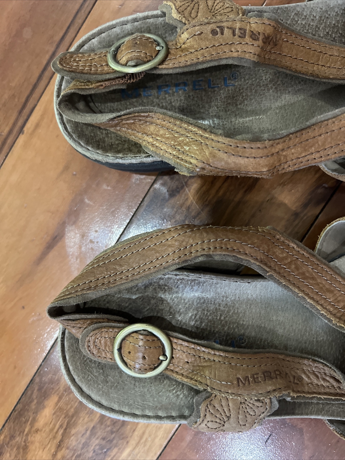 Sandali da donna Merrell Basson marrone chiaro in pelle con cinturini taglia 8 J46246