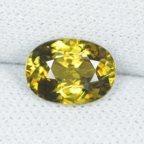 1,45 ct SPUMANTE FINE MIELE GIALLO SCINTILLANTE NATURALE SFENE ovale Vedi Vdo DI - Foto 1 di 2