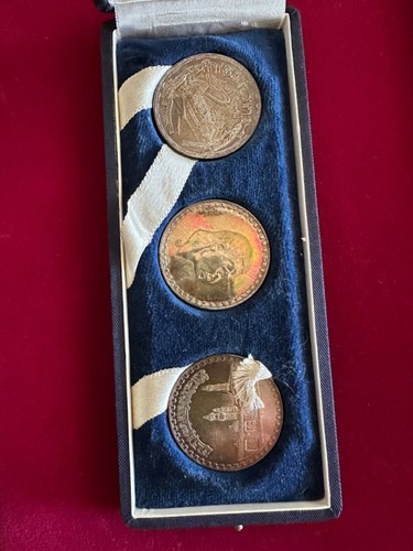EGYPT 1968-1970 1 POUND UNCIRCULATED SILVER COINS, SET OF (3), IN ORIGINAL CASE