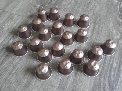 20 Nespresso Kaffee-Kapseln (rosé-braun / Cosi), leer