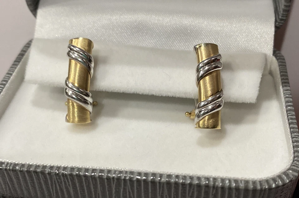 "Pendientes colgantes Huggie Omega satinados 5 Gm aros en J amarillo blanco retorcido 14k 1""" Foto 4 de 4