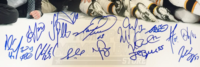 Boston Bruins 2011 Stanley Cup Champions Signed Autographed 16x20