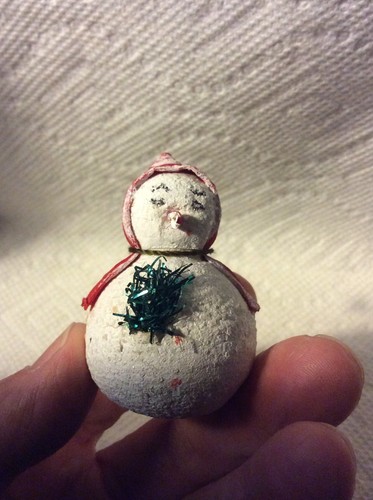 ALTER DEUTSCHER SCHNEEMANN AUS GESPONNENEM BAUMWOLL-KREPPPAPIER WEIHNACHTSSCHMUCK - Bild 8 von 12