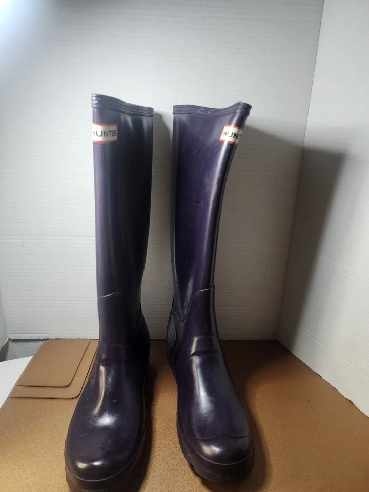 Botas de lluvia Hunter moradas altas para mujer talla 7 Foto 3 de 4