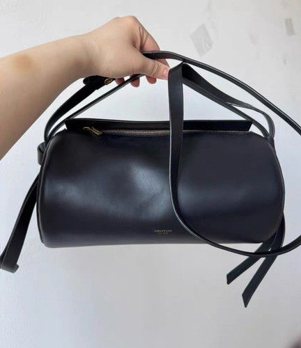 Oroton Brodie Black Genuine Leather Soft Drum Shoulder Crossbody Bag Purse - Picture 2 of 3