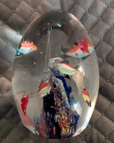 Glas Fische Aquarium Briefbeschwerer Ei mundgeblasen Kunstglas Ozeanszene - Bild 3 von 13