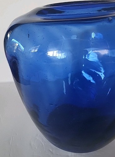 Vaso in vetro artistico soffiato a mano blu reale profondo cobalto modello vortice alto 7,5" - Foto 3 di 8