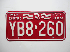 1976/77 Missouri 200 years Passenger License plate Unissued Mint  YB8-260