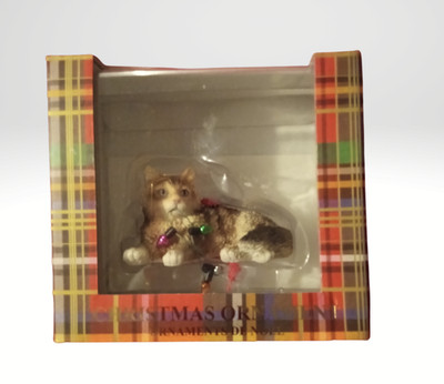 Sandicast Brown Tabby Maine Coon Cat Dog Christmas Ornament Holiday Lights