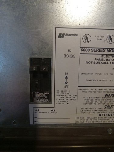 MAGNETEK Power Converter for RV. AC/DC POWER CONVERTER 6600 SERIES MODEL 6612 - Picture 3 of 9