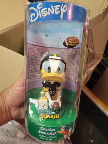 Pittsburgh Steelers Donald Duck disney bobblehead Center - Picture 2 of 3