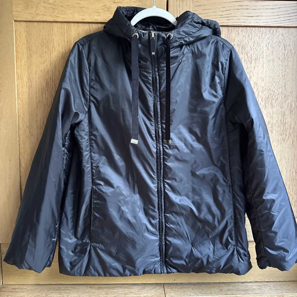 Max Mara The Cube Black Hooded Jacket 2529486024GREENH 42 Waterproof Cameluxe - Image 2 of 4