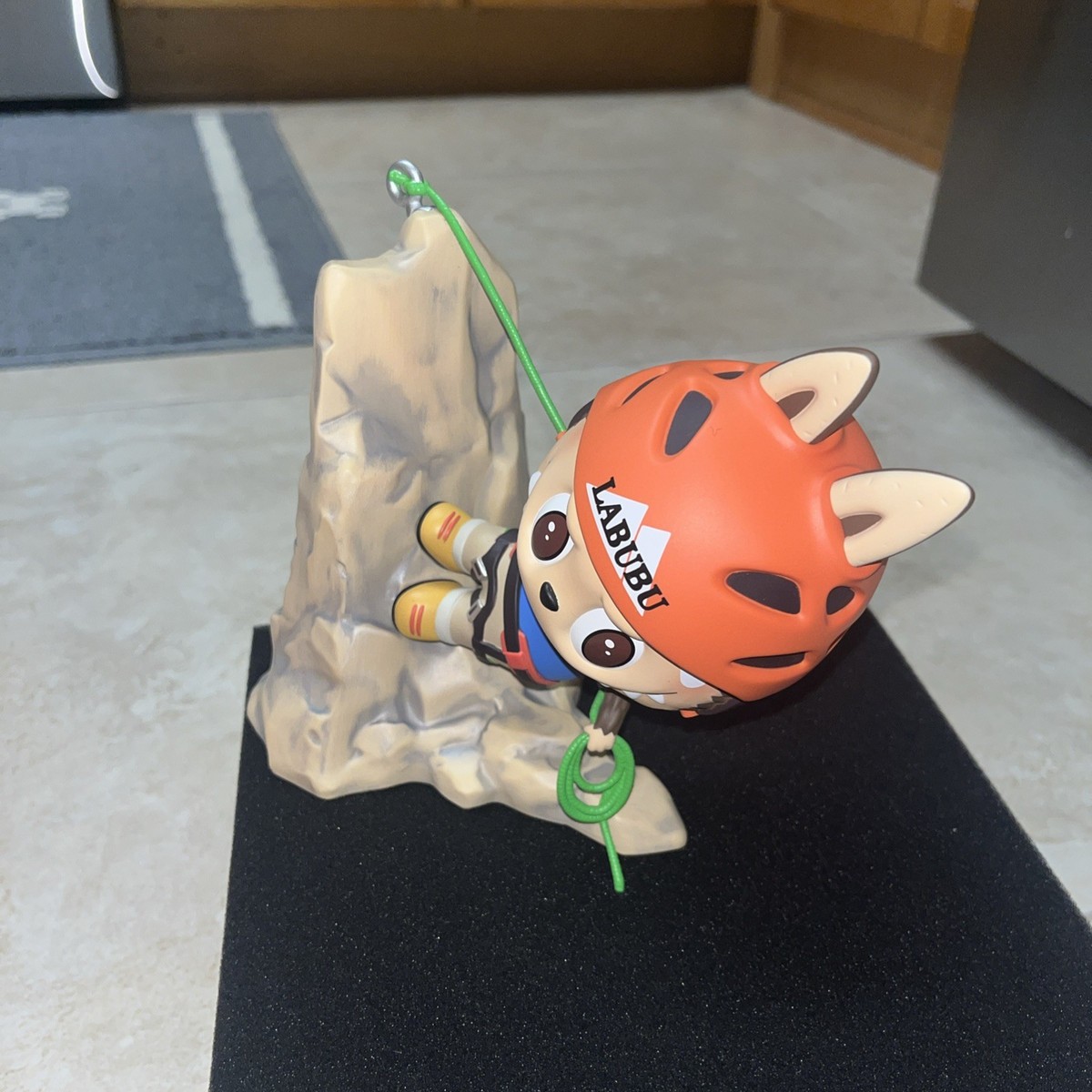 Super Limited Edition Rare The Monsters Labubu Climber Figurine