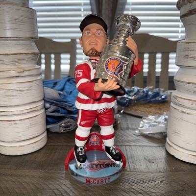 Darren McCarty Detroit Red Wings  2002 Stanley Cup Trophy Bobblehead