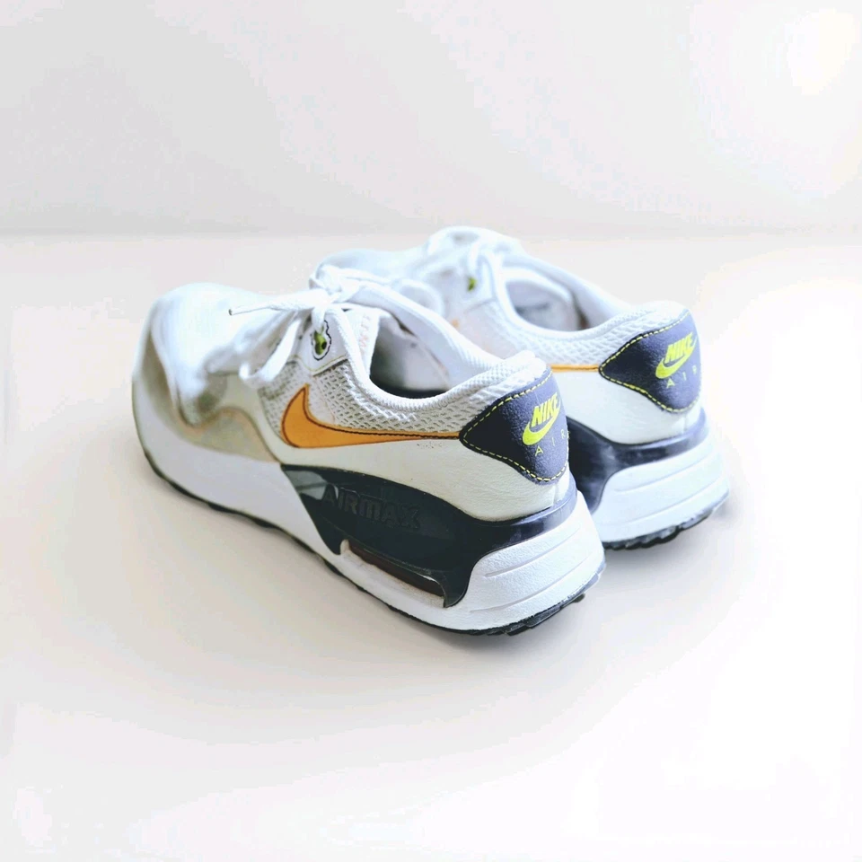 Nike Air Max SYSTM Entrenadores Rendimiento Jóvenes Zapatos de Baloncesto Talla 7Y Niños Foto 2 de 4