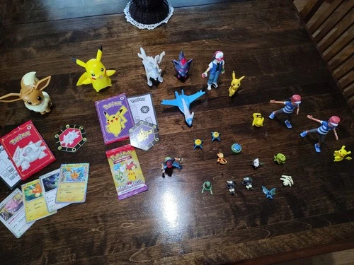 Pokemon Vintage Lot 23 Figures And Cards Ash, Pikachu,Tomy Etc
