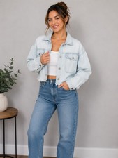 Women  s Light Wash Cropped Denim Jacket Frayed Hem Button Front Size Xs