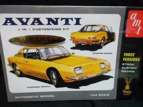 Modellini statici di aerei e veicoli spaziali Monogram scala 1:25