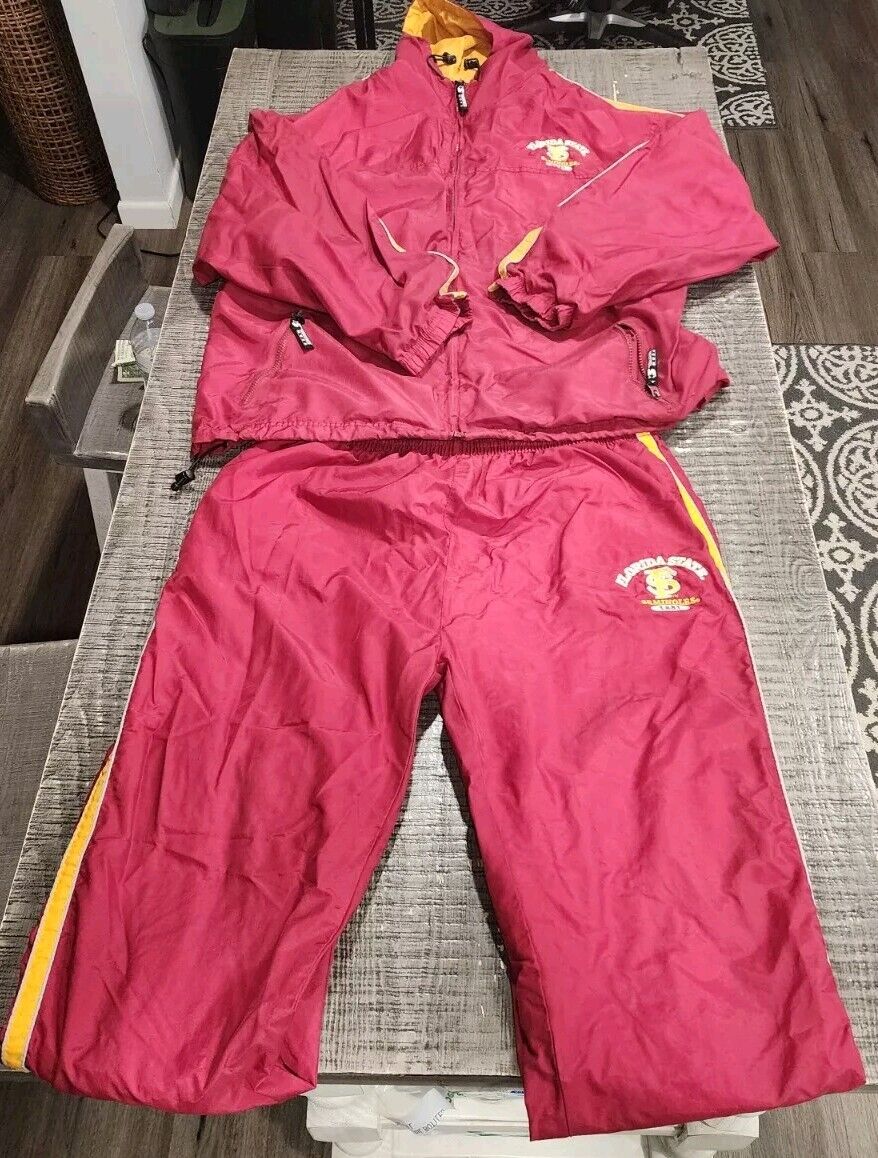Foto 1 di 23