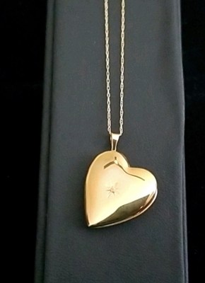 Beautiful 10k Yellow Gold Diamond 