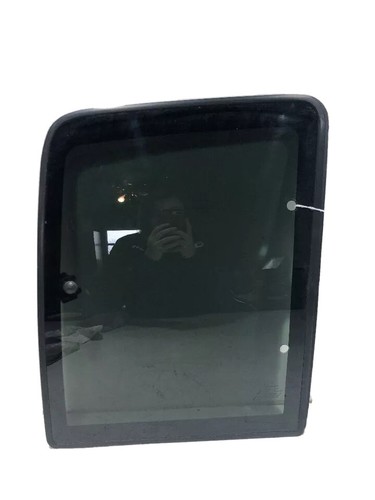 1988-1999 CHEVY GMC 1500 TRUCK PASSENGER RIGHT REAR QUARTER WINDOW GLASS C615
