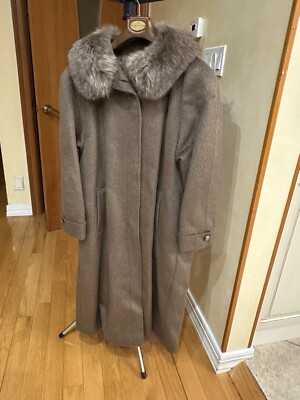 Women s Coat Llama Material With Real Fur Large