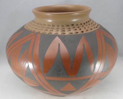 Mata Ortiz Polychrome Pot, Signed ''Amelia Mora'', Geometric Designs