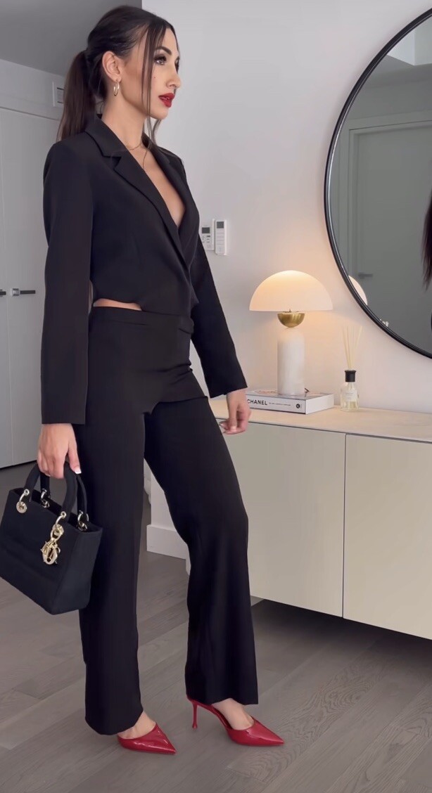 【美品 黒 裏柄】完売 ZARA タキシード スーツ パーティ セットアップ s-l1200.jpg