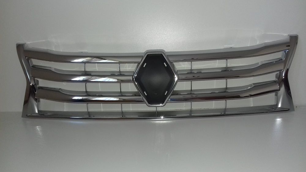 Grille de radiateur chrome Dacia Duster 2010 pour trajets urbains et chemins