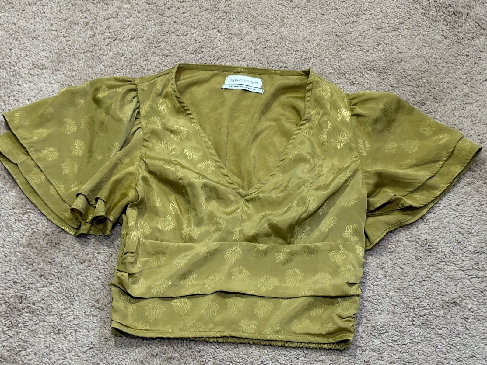 Urban Outfitters Womens Shirt Size Small Green Floral Print Sheen Lightweight