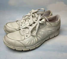 Hooters Shoes Skechers Work Sneakers Womens Size 8 Well-Worn