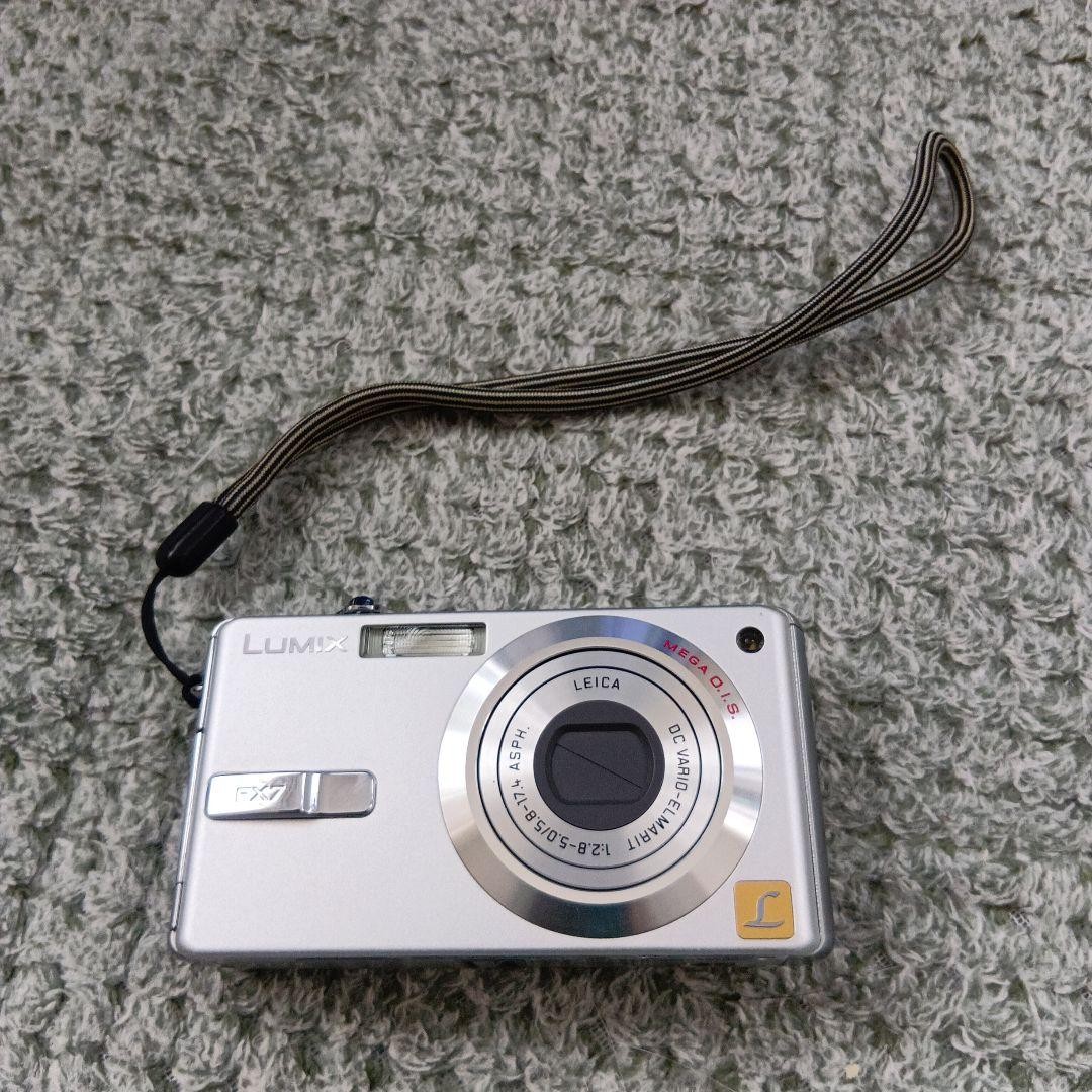 Panasonic Lumix DMC-FX7 Digital Camera Silver with