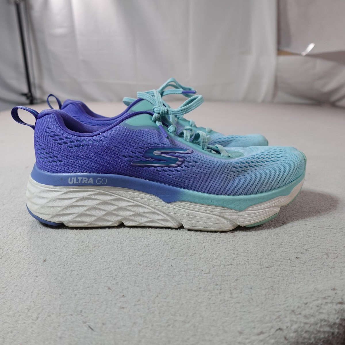 Skechers Ultra GO Shoes Womens Size 8.5 Blue Running Sneakers SN