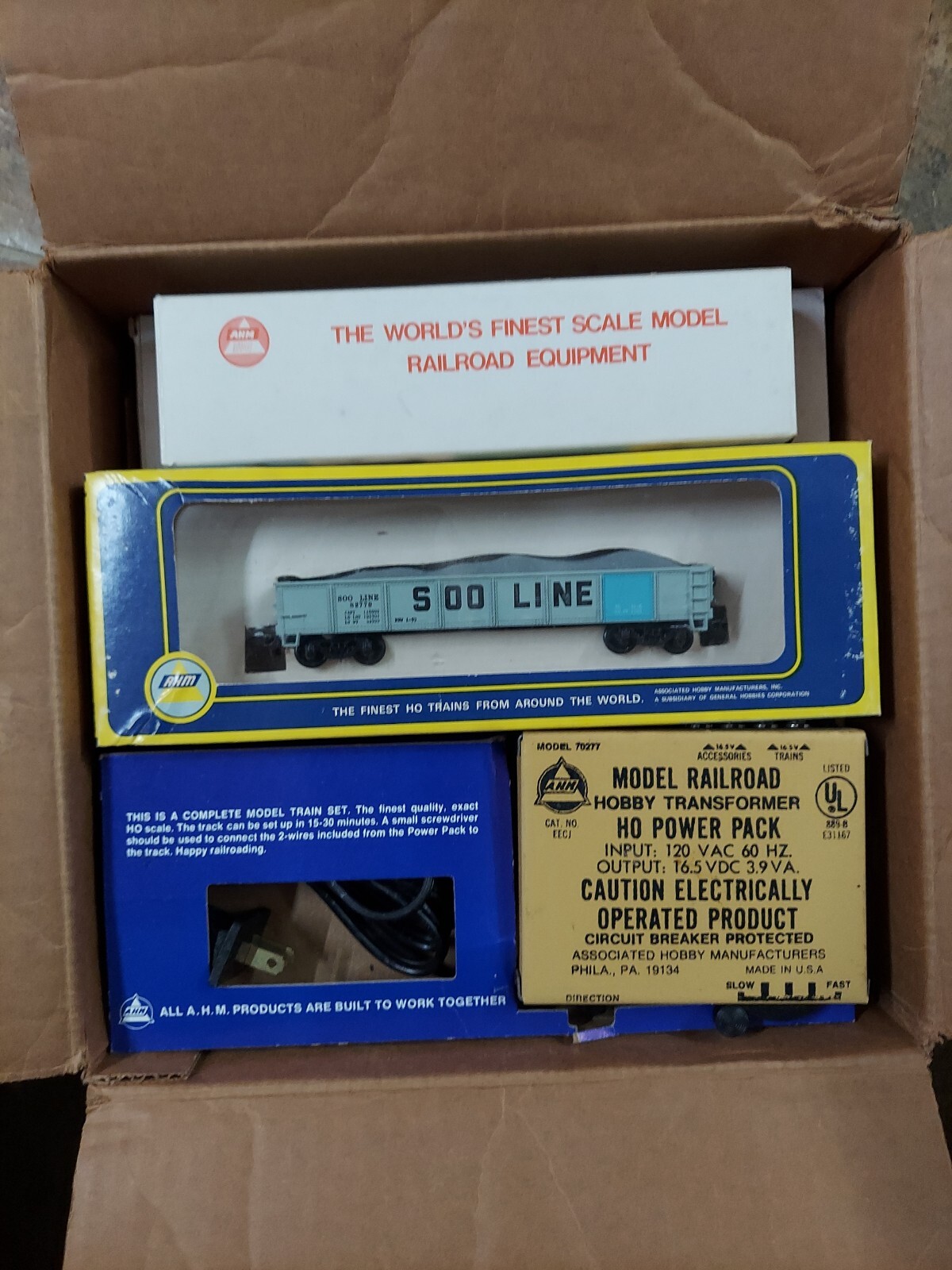 AHM HO Train Set 63930 MDT Diesel 5001C Santa Fe Gondola Box