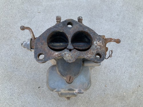 VINTAGE FORD EARLY V8 INTAKE MANIFOLD W/CARBURATOR - Picture 4 of 12