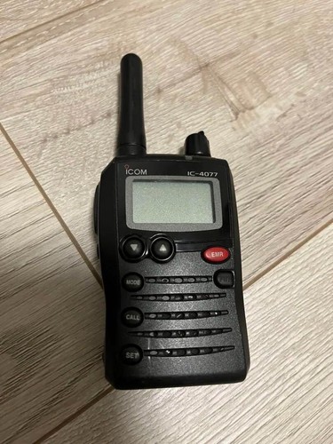 ICOM określony nadajnik-odbiornik małej mocy IC-4077 z Japonii używany - Zdjęcie 2 z 3