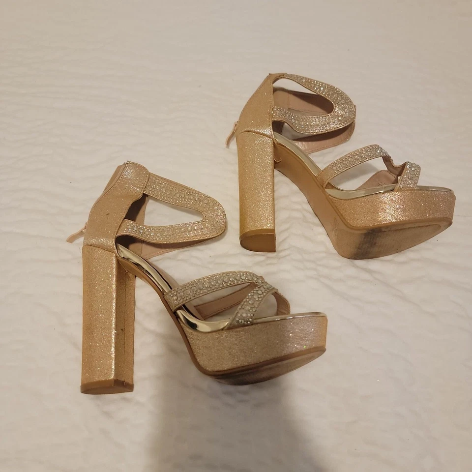 Sandalia Forever para mujer oro rosa tacón chunkey estrás tiras talla EE. UU. 8 Foto 3 de 4