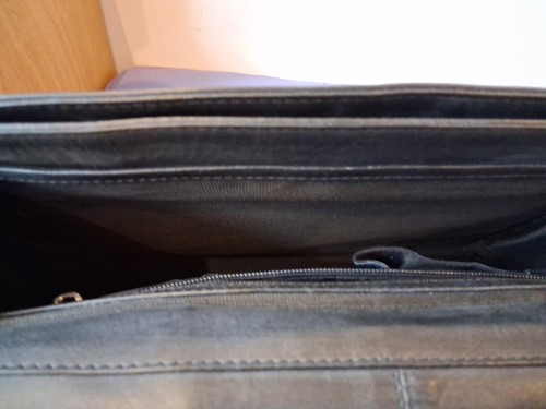 Fine leather Audi A6 laptop bag - Picture 6 of 8