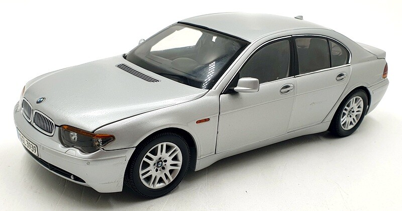 1/18 京商 BMW 7 Series 745i 2003 BMW 745i E65 7 SERIES - 1/18 KYOSHO - BMW DEALER