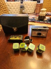 VTG Kodak Instamatic 104 Camera Flashcube Case Film UNTESTED