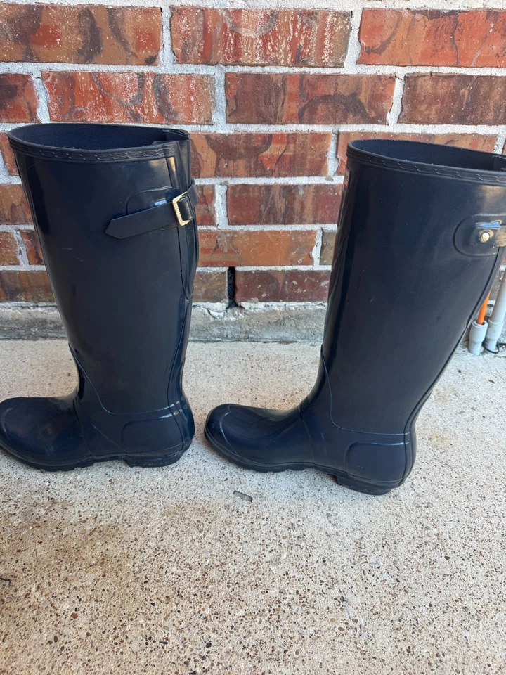 Hunter Waterproof Tall Rain Boots in Blue - Women's US 11 - Lightly Used - Image 4 of 4