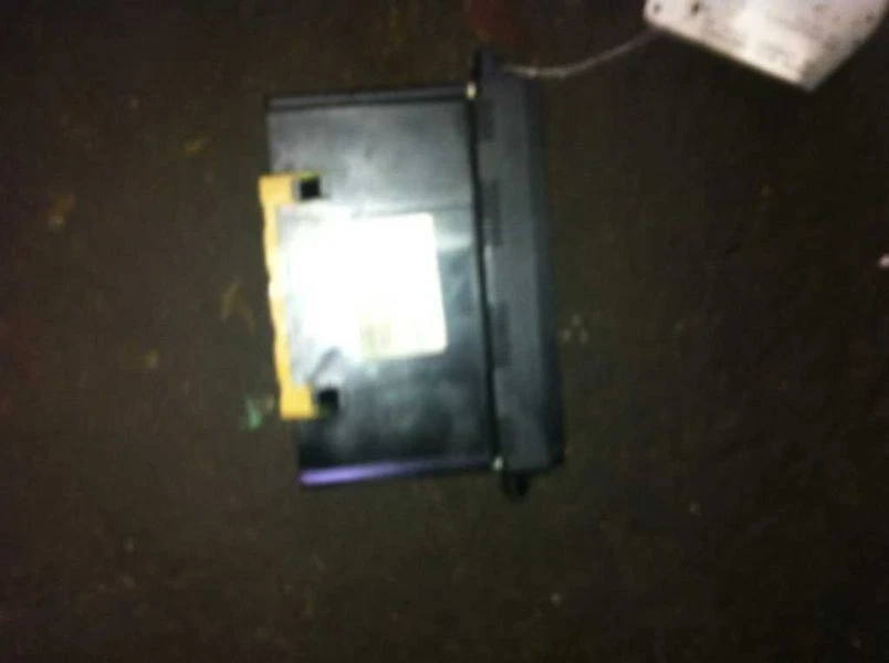 温度气候控制 THRU VIN 007799 适合 97-98 奥迪 A4 — 第 4/4 张图片