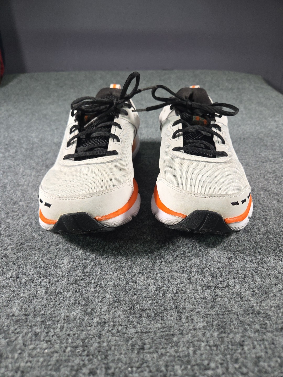 Under Armour Assert 10 White Orange Black Charged Sneakers Size 12 thumbnail 4