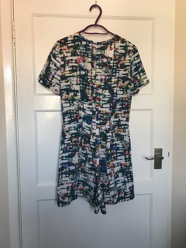 Warehouse White Blue Abstract Arty Short Sleeve Playsuit UK Size 6 Satin - Picture 5 of 5