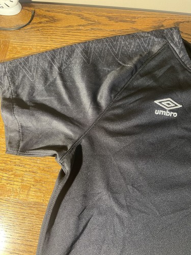 Men's Umbro Manchester FC black embroidered soccer jersey, size M - Picture 2 of 9