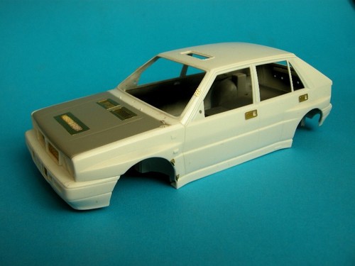 Transkit 1/24 Hasegawa Lancia Delta HF Integrale 8V,team MARTINI 1988 - Picture 3 of 8