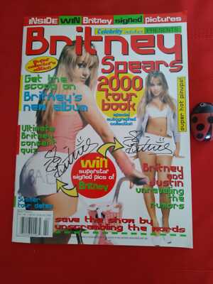 RARE 2000 VOL 1 #2 BRITNEY SPEARS TOUR BOOK SPECIAL AUTOGRAPHED COLLECTION BLAST