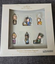 Peanuts Christmas Pageant 2006 Hallmark Miniature Ornament Set w/Box
